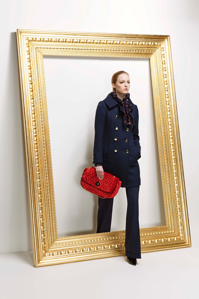 Moschino 2011 ����ϵ�и���DƬ