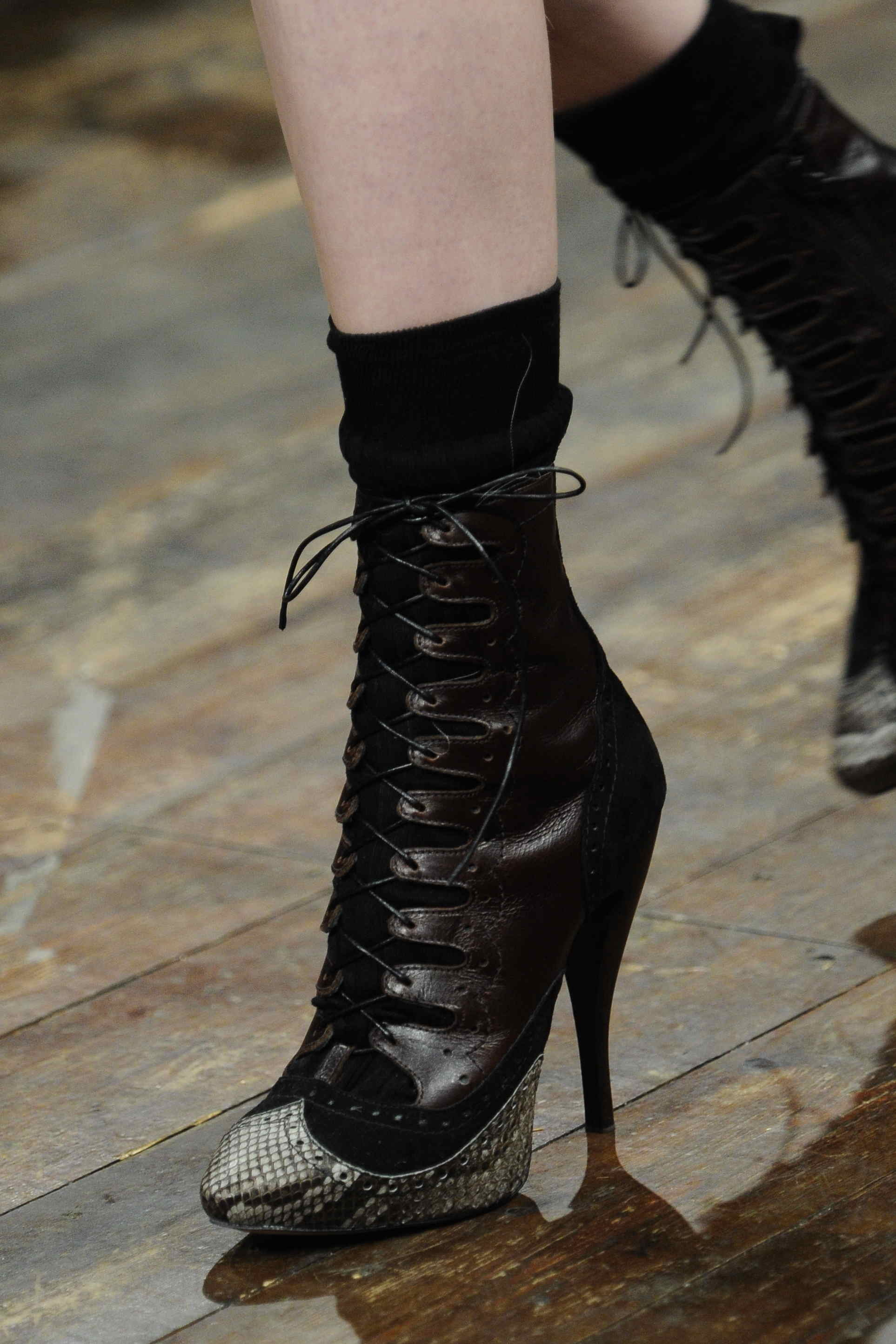 Julien Macdonald 2011�ﶬŮʿЬ�ĸ���DƬ