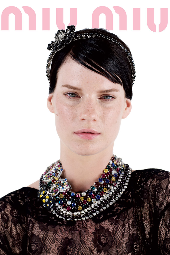 Miu Miu 2012�紺�ɼ�ϵ�и���DƬ