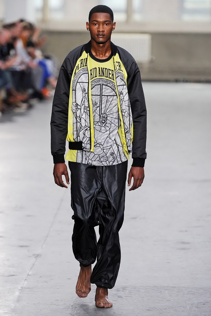 Astrid Andersen 13�������b����DƬ